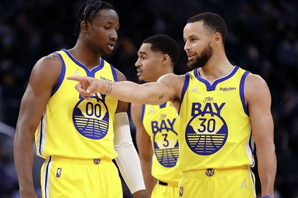 库里谈库明加去留！勇士欲换小萨组四巨头，交易各方态度不一