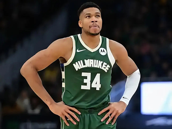 字母哥去留悬念：雄鹿困境与<a href=/basketball/zibo/warriors/ target=_blank class=infotextkey>勇士</a>的争夺机遇