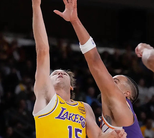 NBA季前赛：湖人81-103惨败太阳