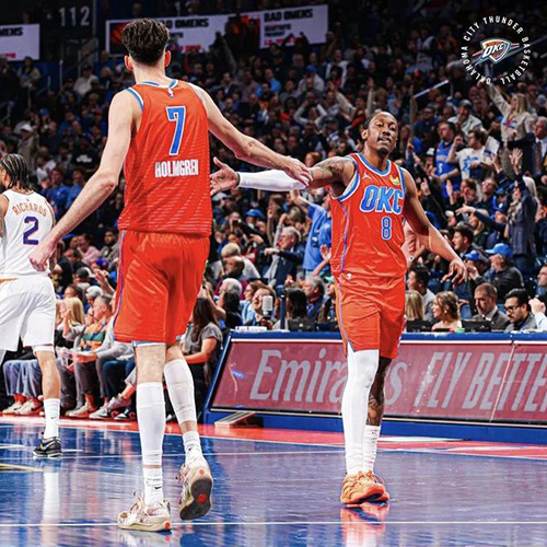 雷霆49分血洗<a href=/basketball/zibo/suns/ target=_blank class=infotextkey>太阳</a>+手握多签，霍姆格伦成顶级内线