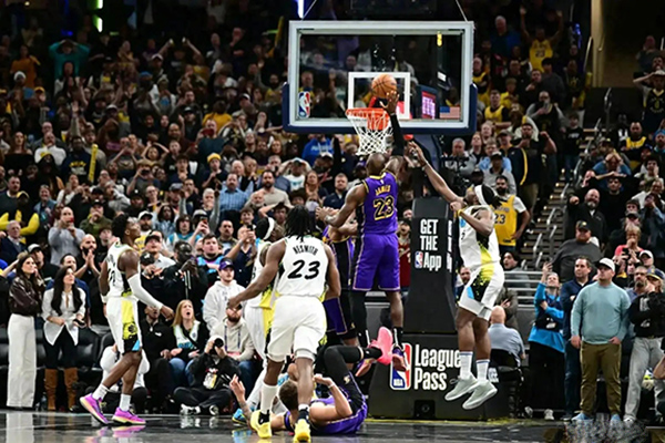 湖人新赛季：天不时地不利人不和，冲冠难矣